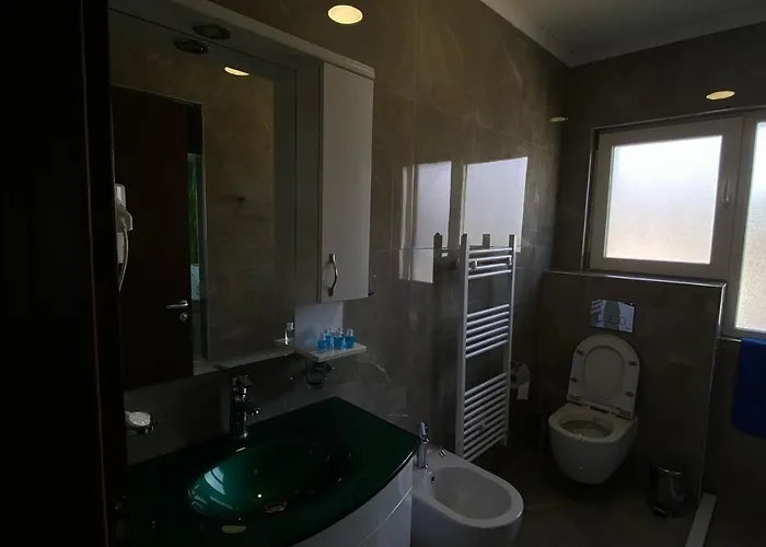 Pogradeci 2 4* Tushemisht