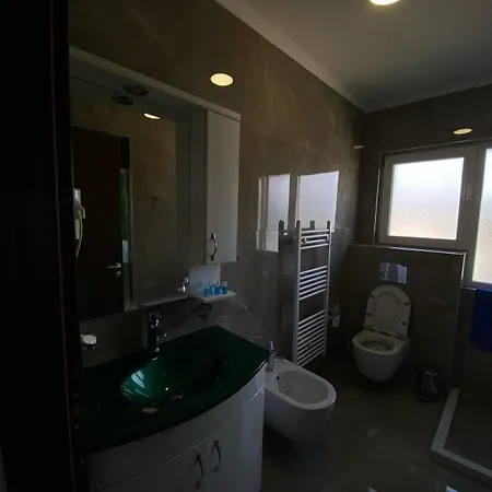 Pogradeci 2 4* Tushemisht