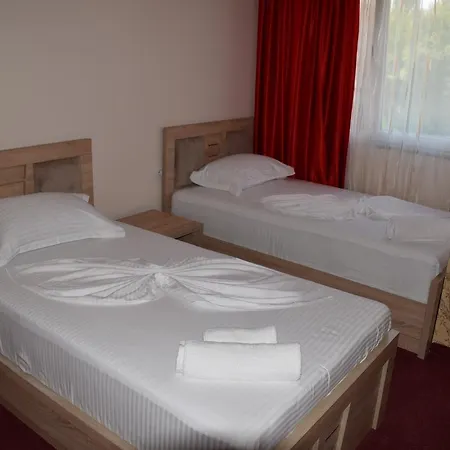 Pogradeci 2 Hotel 4*