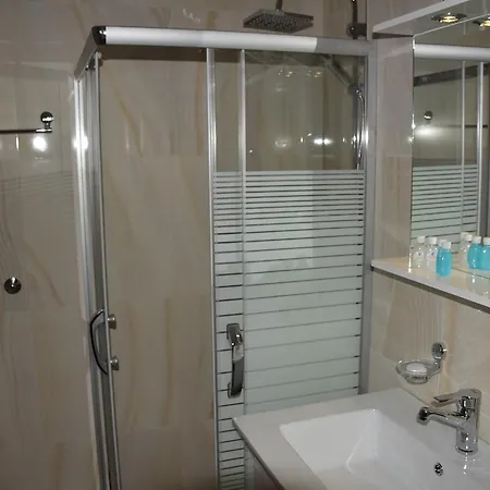 Pogradeci 2 Ξενοδοχείο Tushemisht